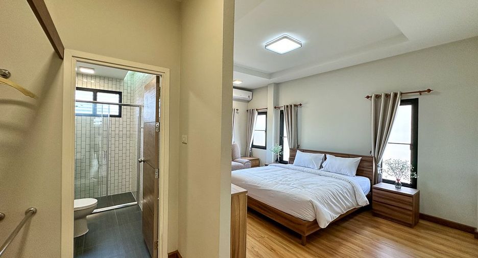 For sale 3 bedrooms townhouse in San Kamphaeng, Chiang Mai