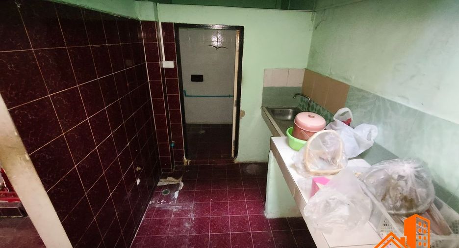 Reihenhaus zum Kauf mit 2 Zimmer in Bang Sue, Bangkok