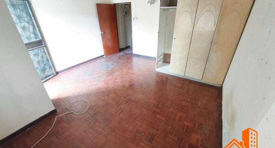 Reihenhaus zum Kauf mit 2 Zimmer in Bang Sue, Bangkok