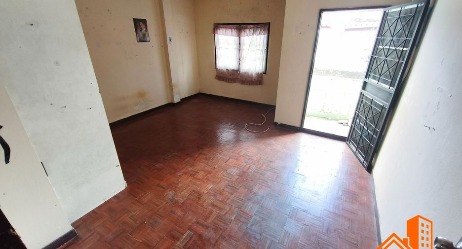 Reihenhaus zum Kauf mit 2 Zimmer in Bang Sue, Bangkok