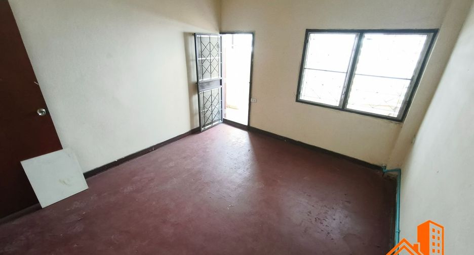 Reihenhaus zum Kauf mit 2 Zimmer in Bang Sue, Bangkok