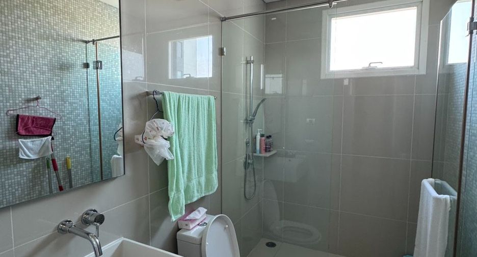 For rent 2 bedrooms condo in Bang Lamung, Chonburi