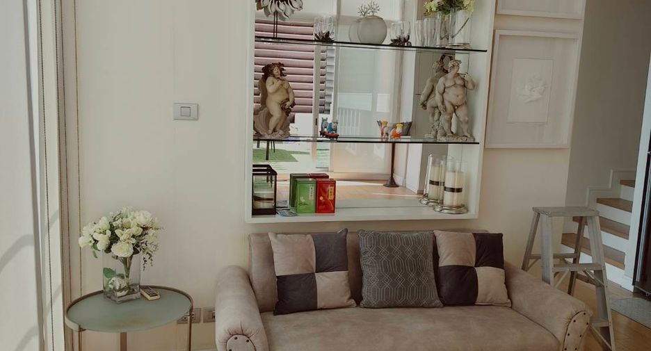 For rent 2 bedrooms condo in Bang Lamung, Chonburi