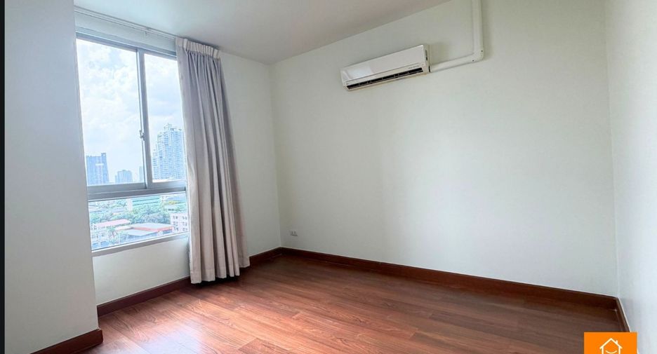 For sale 2 bedrooms condo in Thon Buri, Bangkok