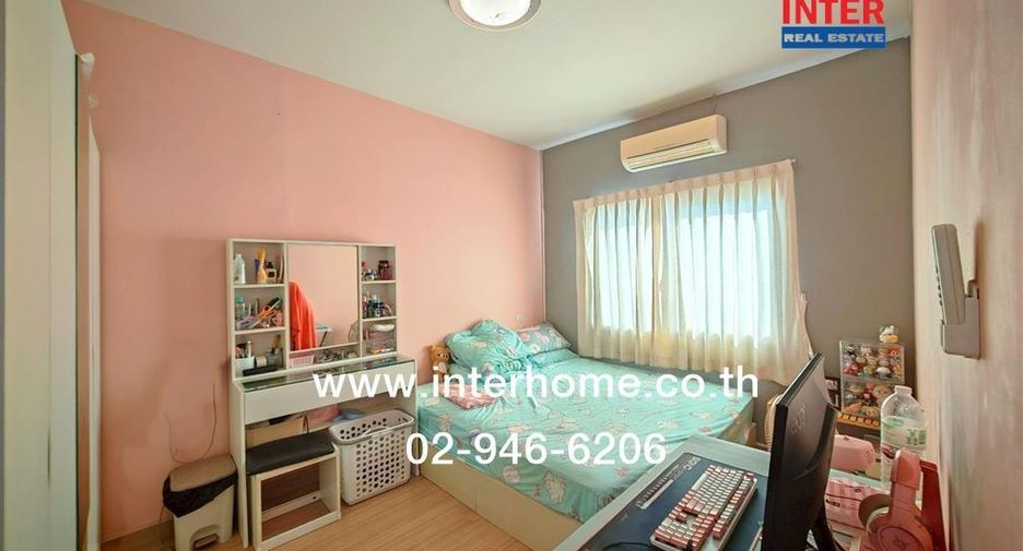 À vendre 4 chambres maison de ville à Chom Thong, Bangkok