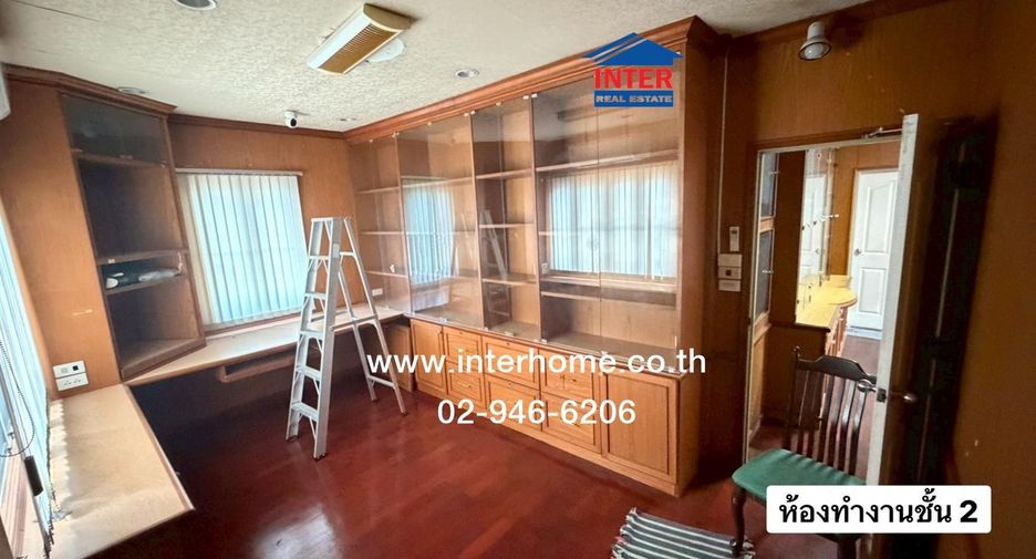 For sale 3 bedrooms house in Khlong Sam Wa, Bangkok
