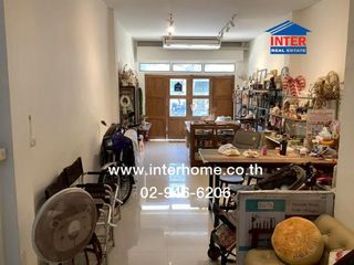 For sale 3 ベッドルーム retail Space in Khlong San, Bangkok