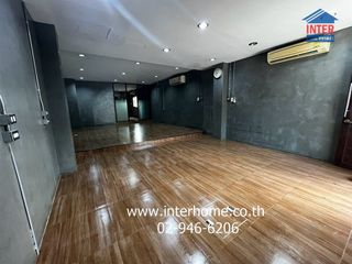 For sale 4 bedrooms townhouse in Bueng Kum, Bangkok