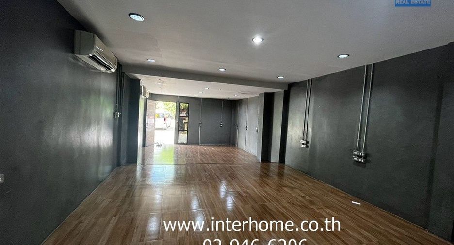 For sale 4 bedrooms townhouse in Bueng Kum, Bangkok