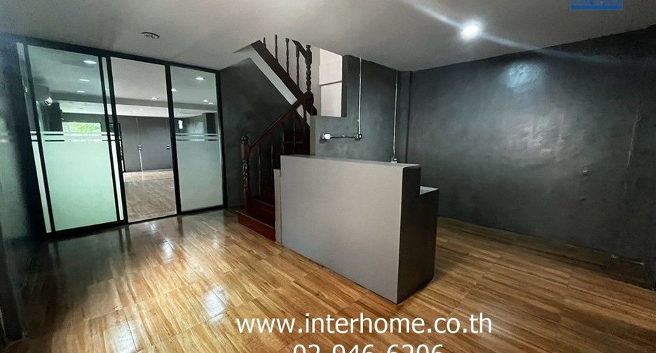 For sale 4 bedrooms townhouse in Bueng Kum, Bangkok