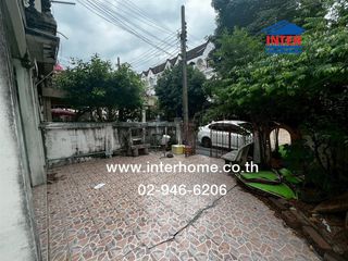 For sale 4 ベッドルーム townhouse in Saphan Sung, Bangkok