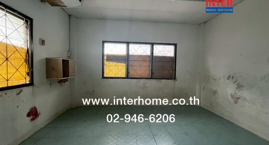 For sale 4 ベッドルーム townhouse in Saphan Sung, Bangkok