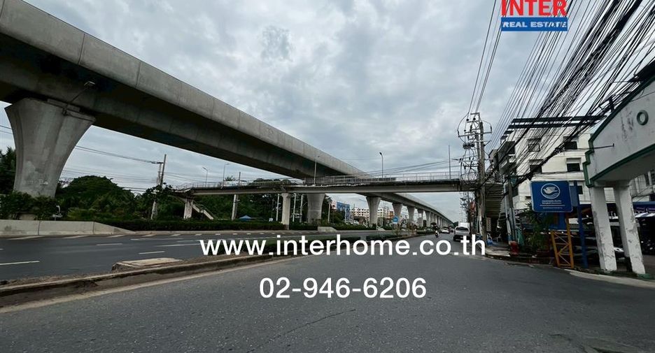 For sale 4 ベッドルーム townhouse in Saphan Sung, Bangkok