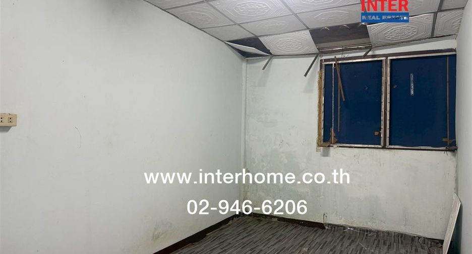 Reihenhaus zum Kauf mit 2 Zimmer in Lat Krabang, Bangkok