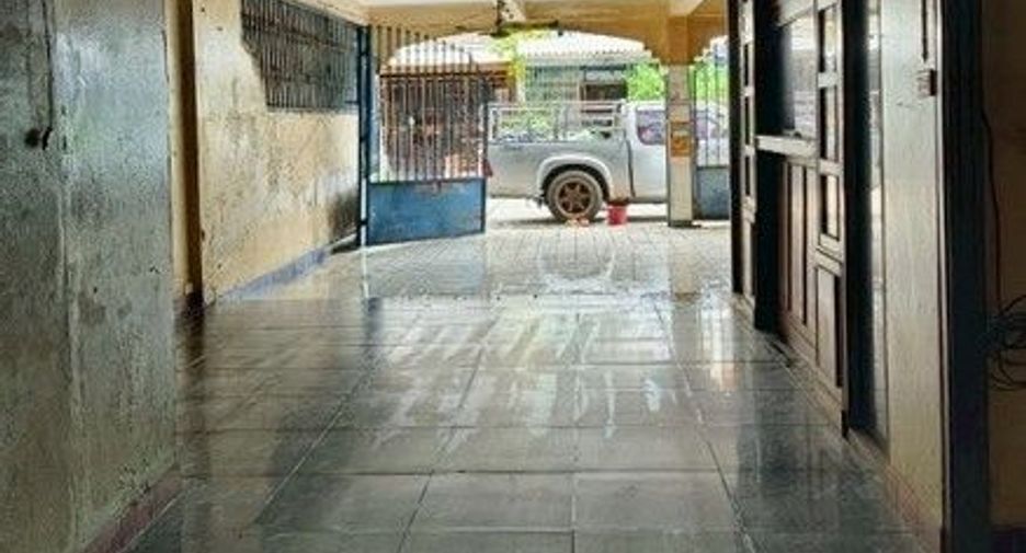 For sale 1 bed townhouse in Tha Tako, Nakhon Sawan