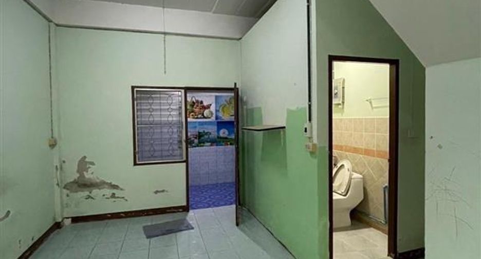Casa adosada en venta de 2 habitaciones en Khlong Sam Wa, Bangkok