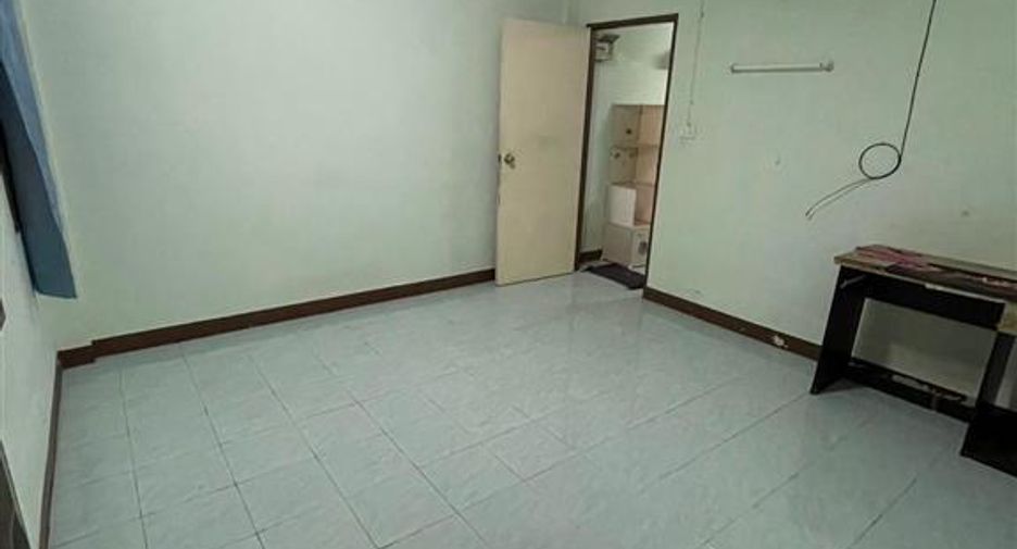 Casa adosada en venta de 2 habitaciones en Khlong Sam Wa, Bangkok
