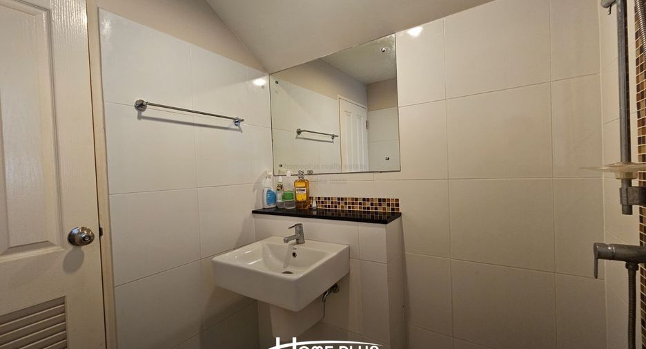 出售 3 卧室 独立屋 在 Khlong Sam Wa, 曼谷