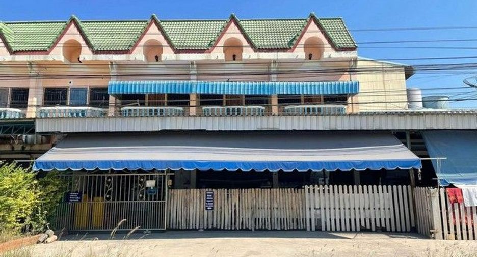 For sale 1 bed retail Space in Tha Tako, Nakhon Sawan