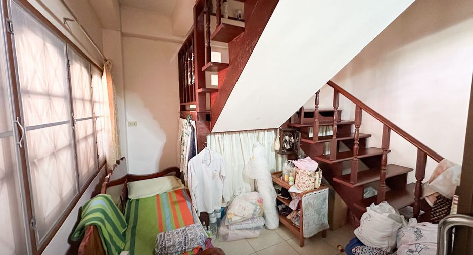 For sale 33 ベッドルーム apartment in Bang Phli, Samut Prakan