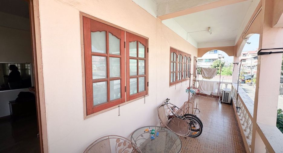For sale 33 ベッドルーム apartment in Bang Phli, Samut Prakan