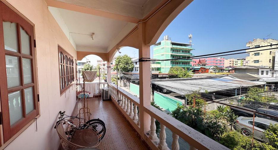 For sale 33 ベッドルーム apartment in Bang Phli, Samut Prakan