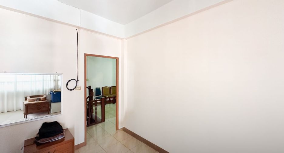 For sale 33 ベッドルーム apartment in Bang Phli, Samut Prakan