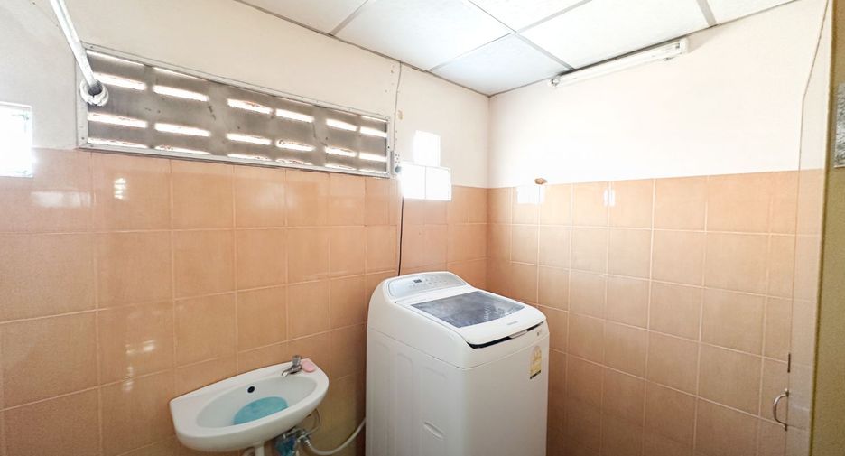 For sale 33 ベッドルーム apartment in Bang Phli, Samut Prakan