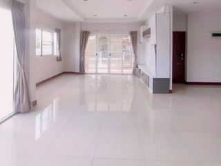 For sale 1 Beds house in Tha Tako, Nakhon Sawan