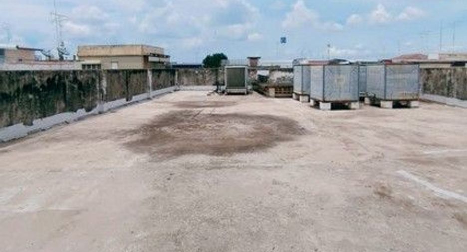 For sale 1 bed retail Space in Taphan Hin, Phichit