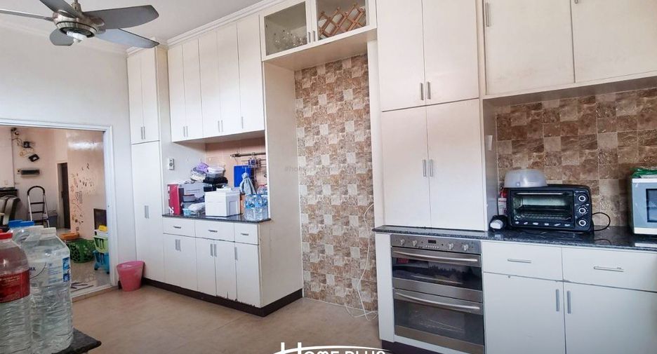 Haus zum Kauf mit 4 Zimmer in Bueng Kum, Bangkok