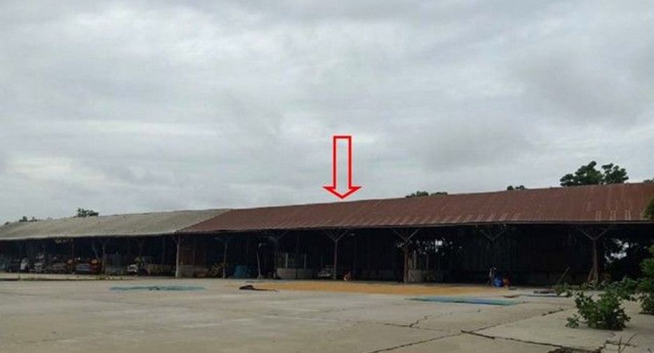 For sale 1 bed retail Space in Taphan Hin, Phichit