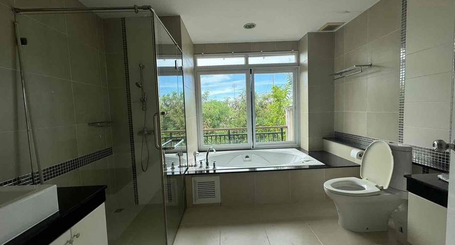 Haus zur Miete mit 4 Zimmer in Bang Lamung, Chonburi