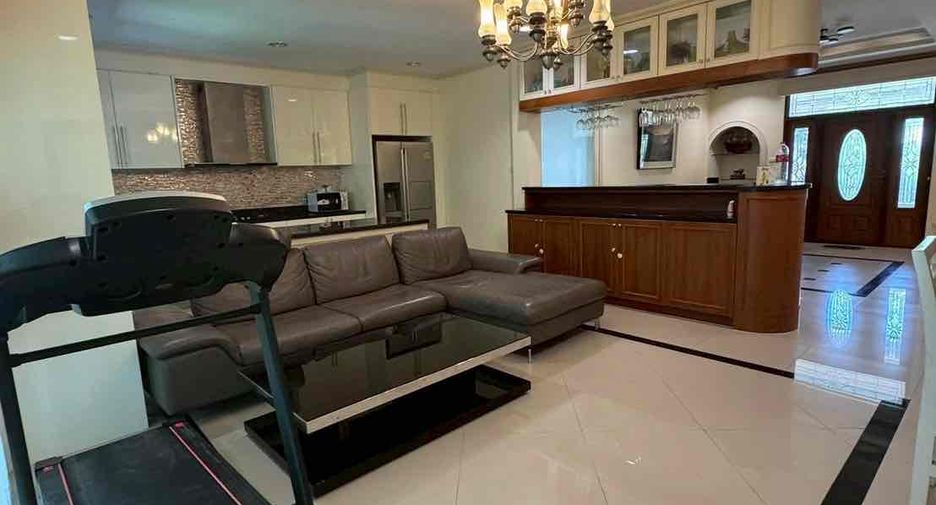 Haus zur Miete mit 4 Zimmer in Bang Lamung, Chonburi