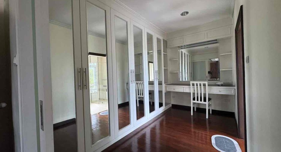 Haus zur Miete mit 4 Zimmer in Bang Lamung, Chonburi