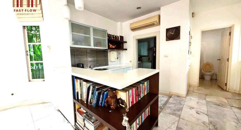 For sale 3 bedrooms house in Chatuchak, Bangkok