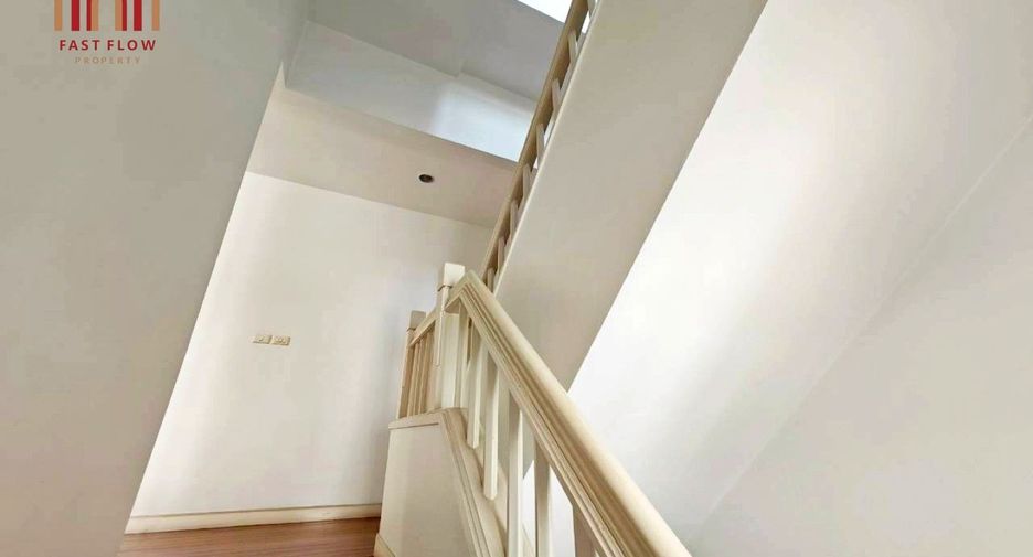 For sale 3 bedrooms house in Chatuchak, Bangkok