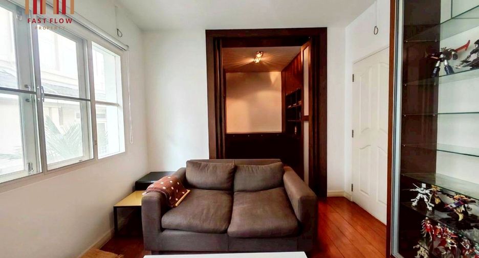 For sale 3 bedrooms house in Chatuchak, Bangkok