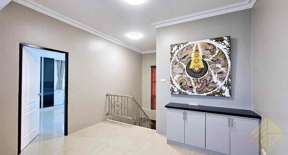 For rent 3 bedrooms villa in Bang Lamung, Chonburi