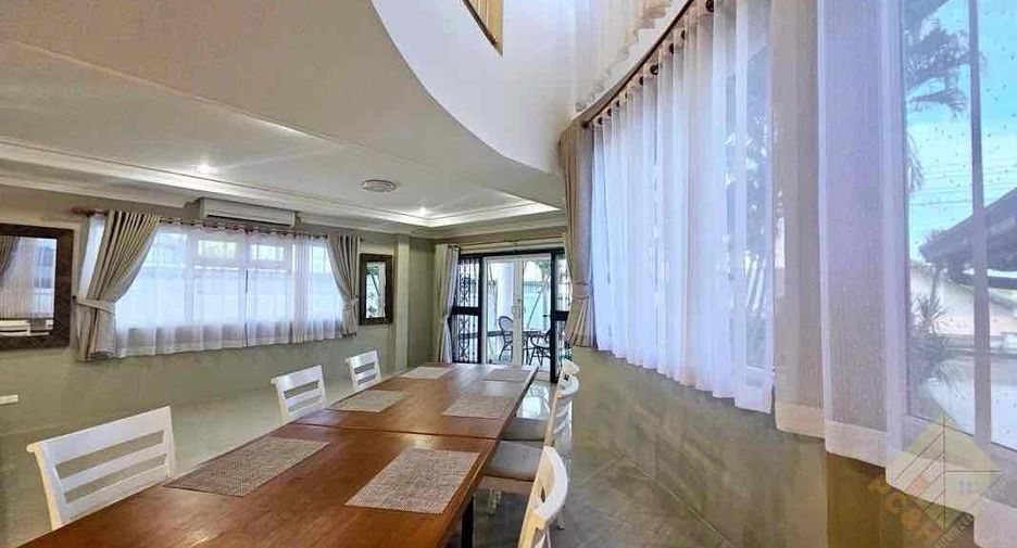 For rent 3 bedrooms villa in Bang Lamung, Chonburi