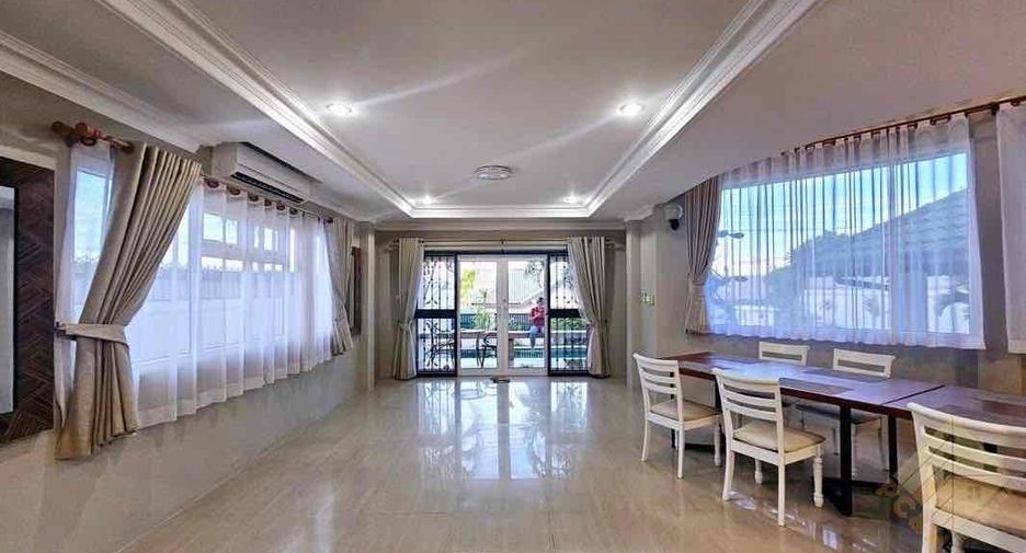 For rent 3 bedrooms villa in Bang Lamung, Chonburi