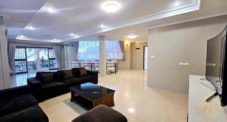 For rent 3 bedrooms villa in Bang Lamung, Chonburi