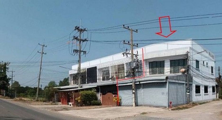 For sale 1 bed retail Space in Taphan Hin, Phichit