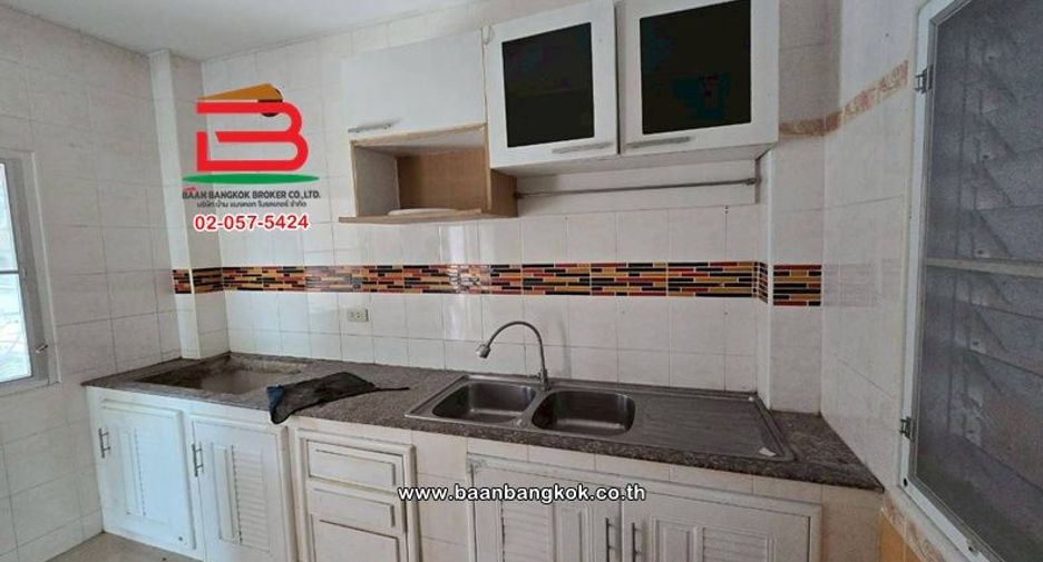 Haus zum Kauf mit 3 Zimmer in Lam Luk Ka, Pathum Thani