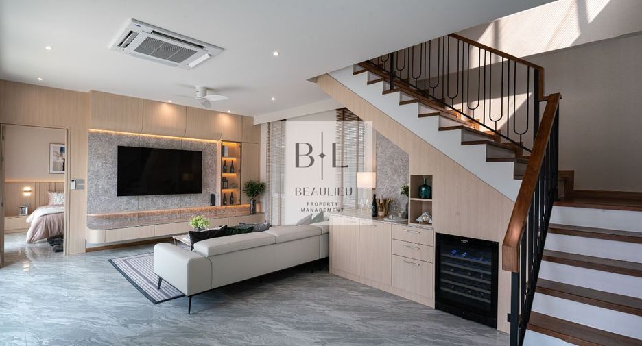 Haus zum Kauf mit 7 Zimmer in Bang Lamung, Chonburi