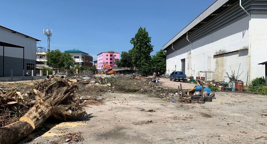 出售 土地 在 Bang Phli, Samut Prakan