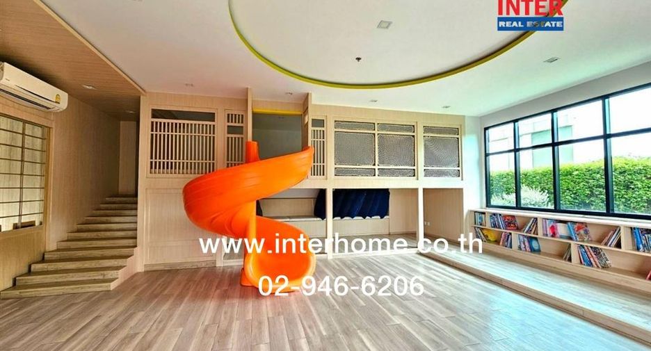 For sale 2 bedrooms condo in Si Racha, Chonburi