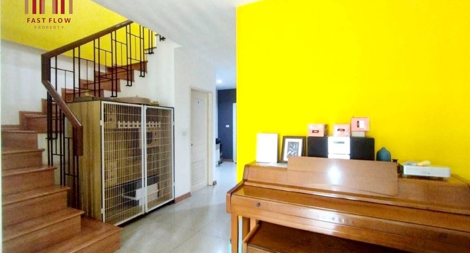 Продажа 3 спальни таунхаус в Лак Си, Бангкок