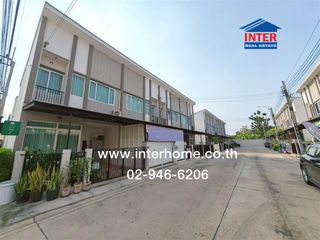 Casa adosada en venta de 3 habitaciones en Thung Khru, Bangkok