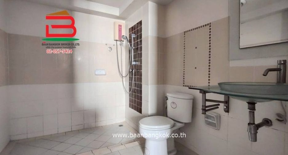 For sale 4 bedrooms townhouse in Bang Bon, Bangkok